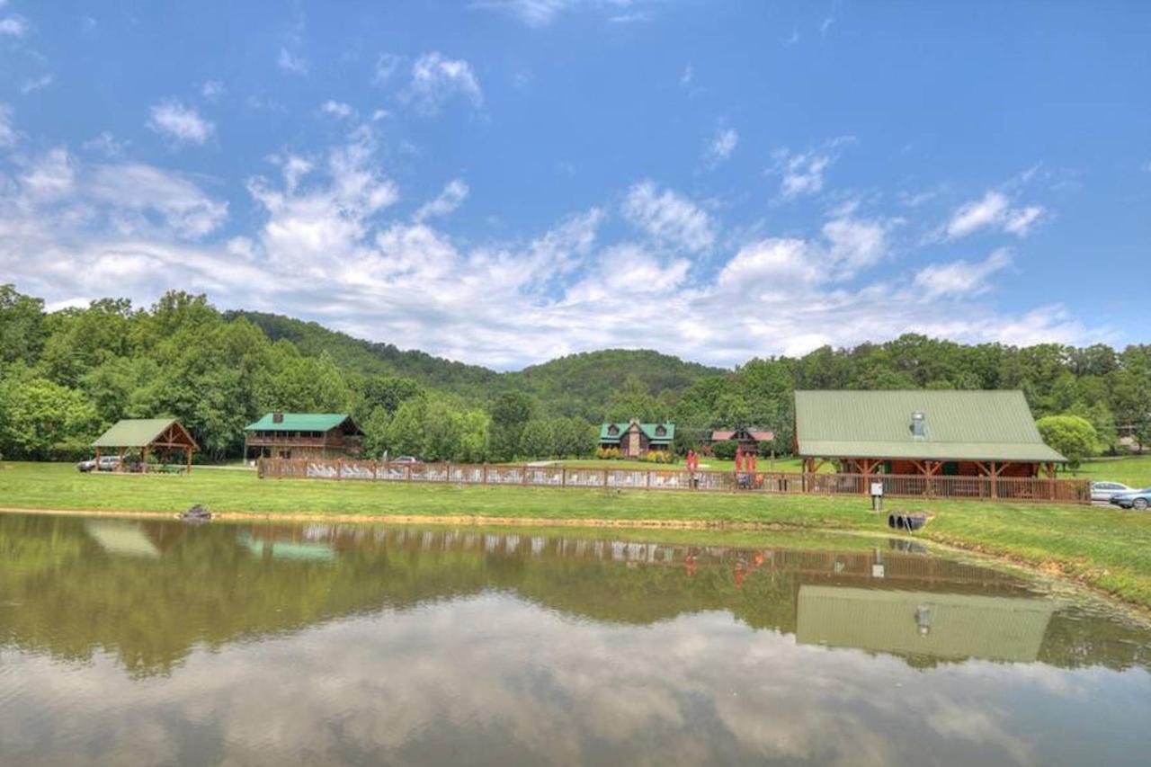 세비어빌 Misty Mountain Retreat 빌라 외부 사진